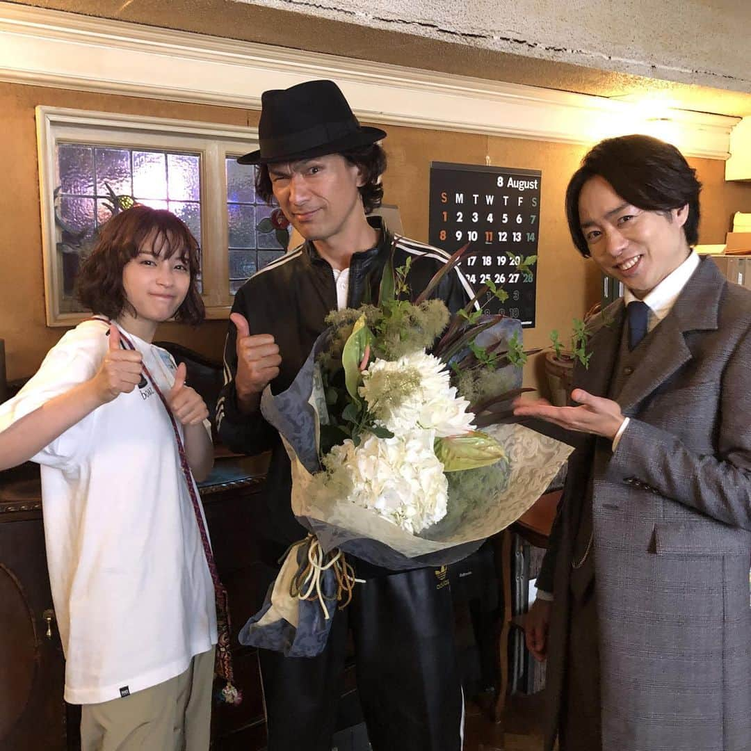 ネメシスのインスタグラム：「★ 広瀬すずさん、櫻井翔さん、江口洋介さん 三人揃ってネメシース🙌✨ #グループみたいな言い方🤣  この三人でよかったなーと 本当に心から思いました☺️ チームワーク、お芝居の掛け合い 空気感、言い出したらキリないですが 三人が作る『ネメシス』が たくさんの人にお届けできたことが ただただ、誇らしいです🙏✨ #公式は投稿してるだけやんっていう  最終回放送まで あと2時間です🕣  #ネメシス #広瀬すず #櫻井翔 #江口洋介 #勝地涼 #中村蒼 #富田望生 #仲村トオル #真木よう子 #石黒賢 #山崎紘菜 #大島優子 #上田竜也 #橋本環奈 #奥平大兼 #加藤諒 #三島あよな #南野陽子 #入江悠」