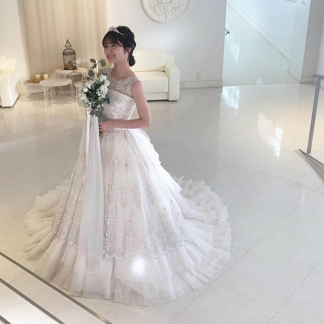 北野瑠華のインスタグラム：「ジューンブライド💐 #ウェディングドレス #weddingdress #junebride」