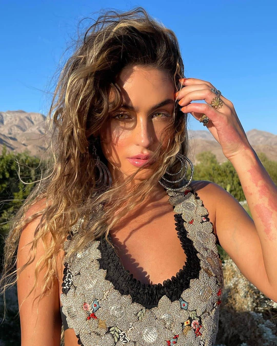 Sommer Rayさんのインスタグラム写真 - (Sommer RayInstagram)「wild things happen in stillness」6月14日 5時00分 - sommerray