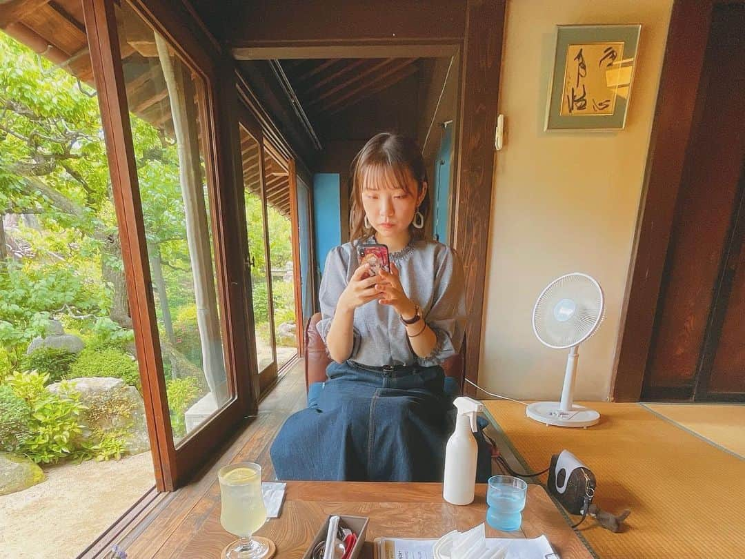 田中みかんさんのインスタグラム写真 - (田中みかんInstagram)「ひっさびさにおしゃカフェ行った！☕💭 グラマーやないけ写真撮るの下手やけど、よく、頑張りました😆◎ 庭を探索できるカッフェ。   #とこのまカフェ   #下関カフェ  #下関ランチ   #下関グルメ  #下関観光   #古民家  #古民家カフェ」6月14日 8時29分 - mikan__tanaka