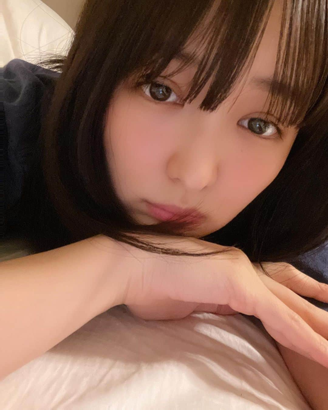 道江幸子さんのインスタグラム写真 - (道江幸子Instagram)「💟﻿ ﻿ ﻿ ﻿ ﻿ ﻿ ﻿ ﻿ ﻿ ﻿ ﻿ ﻿ #顔アップ #ごろん #自撮り #自撮り女子 #自撮り部 #ファインダー越しの私の世界 #ファインダー越しの世界 #ファインダー越しのわたしの世界 #写真好きな人と繋がりたい #写真撮ってる人と繋がりたい #写真で伝えたい私の世界 #可愛い #可愛い女の子 #可愛い子 #アジアンビューティー #asiangirls #asianbeauty #夏コーデ #おふぇろ #おフェロ #japanesegirl #日本の女の子 #淡い #儚 #ポトレ #ポトレのセカイ #すっぴん #すっぴん美肌 #すっぴん美人 #model」6月14日 9時14分 - sachiko_michie