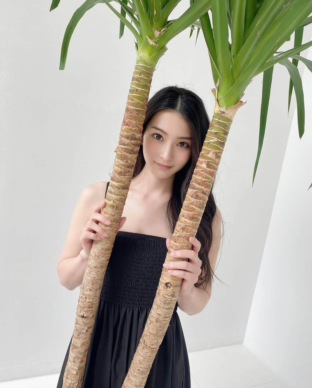 本庄鈴さんのインスタグラム写真 - (本庄鈴Instagram)「・ ・ ・ 🌴🌴🌴 ・ ・ ・ #sexy #女優 #と #🌴」6月14日 12時30分 - honjo_suzu