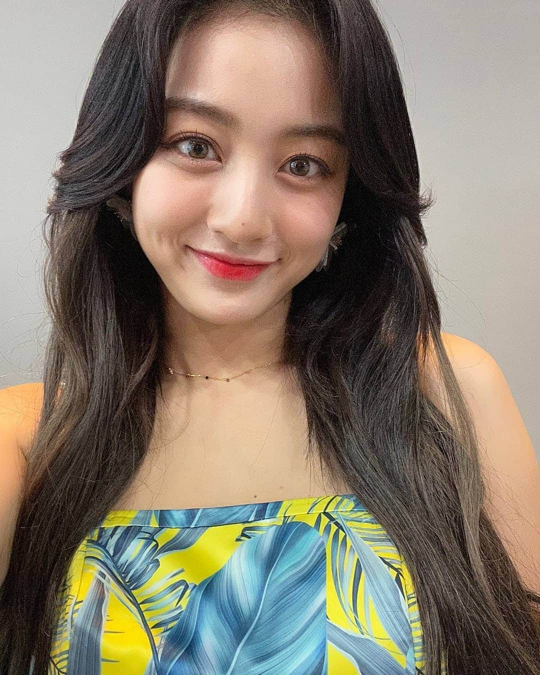 TWICEさんのインスタグラム写真 - (TWICEInstagram)「Alcohol-free 첫주끝!」6月14日 13時00分 - twicetagram