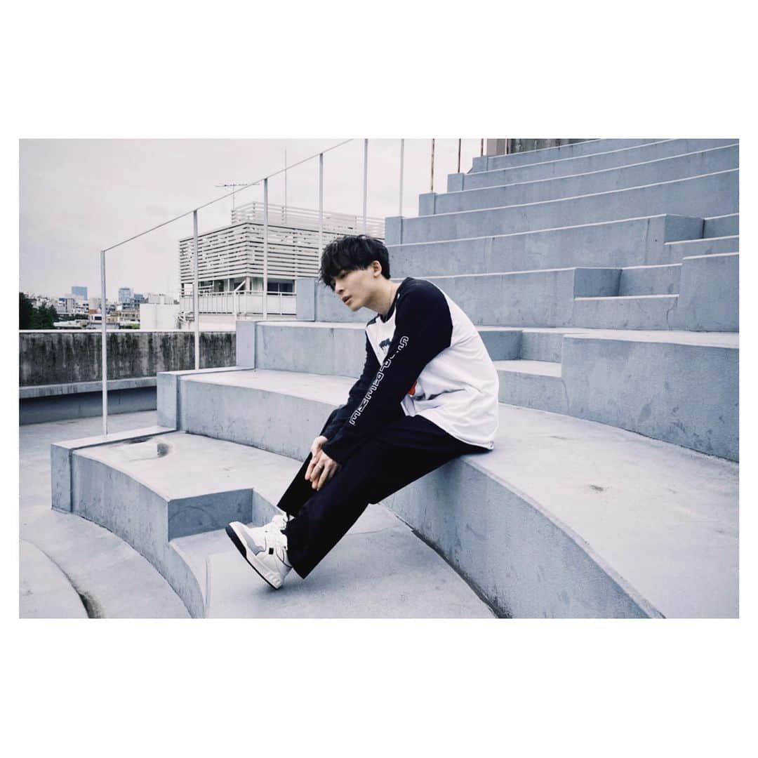 工藤大輝のインスタグラム：「thank you @maisonvalentino #maisonvalentino #onestudsneaker」