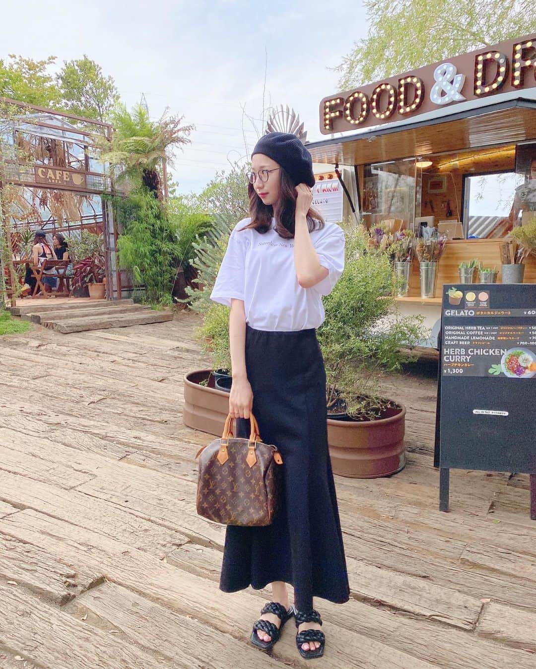 田原可南子さんのインスタグラム写真 - (田原可南子Instagram)「私服🌵🧡﻿ ﻿ この前H&Mで買ったサンダル履いた〜^ ^﻿ ﻿ 前髪セットしてなくて邪魔だったので　﻿ 全入れスタイル🥚﻿ ﻿ Tops @saturdaysnyc ﻿ Bottoms @miamasvin_jp ﻿ Shoes @hm ﻿ Hat @acym_official ﻿ Bag @louisvuitton ﻿ ﻿ 眼鏡は @olivergoldsmithsunglasses 🥸﻿ ﻿ #かな服」6月14日 15時23分 - kanakotahara