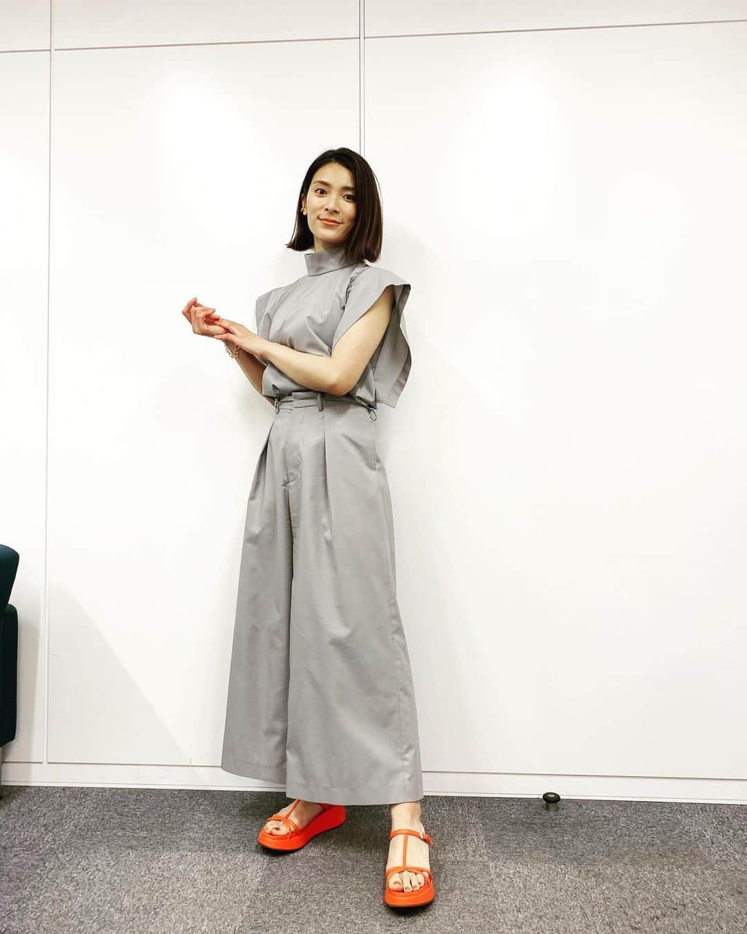 秋元才加さんのインスタグラム写真 - (秋元才加Instagram)「お衣装達です。 素敵な衣装、ありがとうございましたー👸 お洋服のブランドはタグ付けしてまーす🌈」6月14日 18時02分 - areasayaka