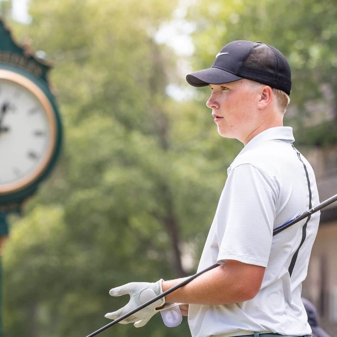 ウェブ・シンプソンのインスタグラム：「Just 17 days untill my junior golf tournament and retreat at @midpinesinn. There are a few spots left and I would love for you to hang out with me and other junior golfers on June 27-29. Go to webbsimpsonchallenge.com to sign up. Anyone going into high school or just graduated high school is welcome!  @Webbismpsonchallenge」