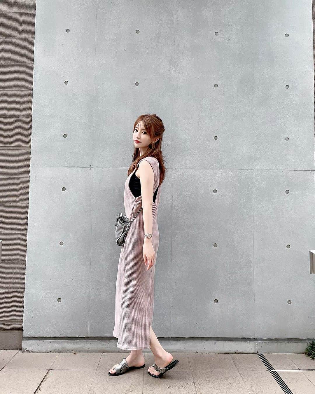 優月美羽さんのインスタグラム写真 - (優月美羽Instagram)「天気の差が激しい☔☁  今日のお洋服は @tothesea_hawaii のワンピ💕 色味もシルエットも完璧なワンピース😽❤️ 着痩せするしかわいいい✌💕  #totheseahawaii #tothesea #リゾートコーデ #Resortnista　#ワンピースコーデ #イエベ春」6月14日 20時13分 - miu.yuzuki