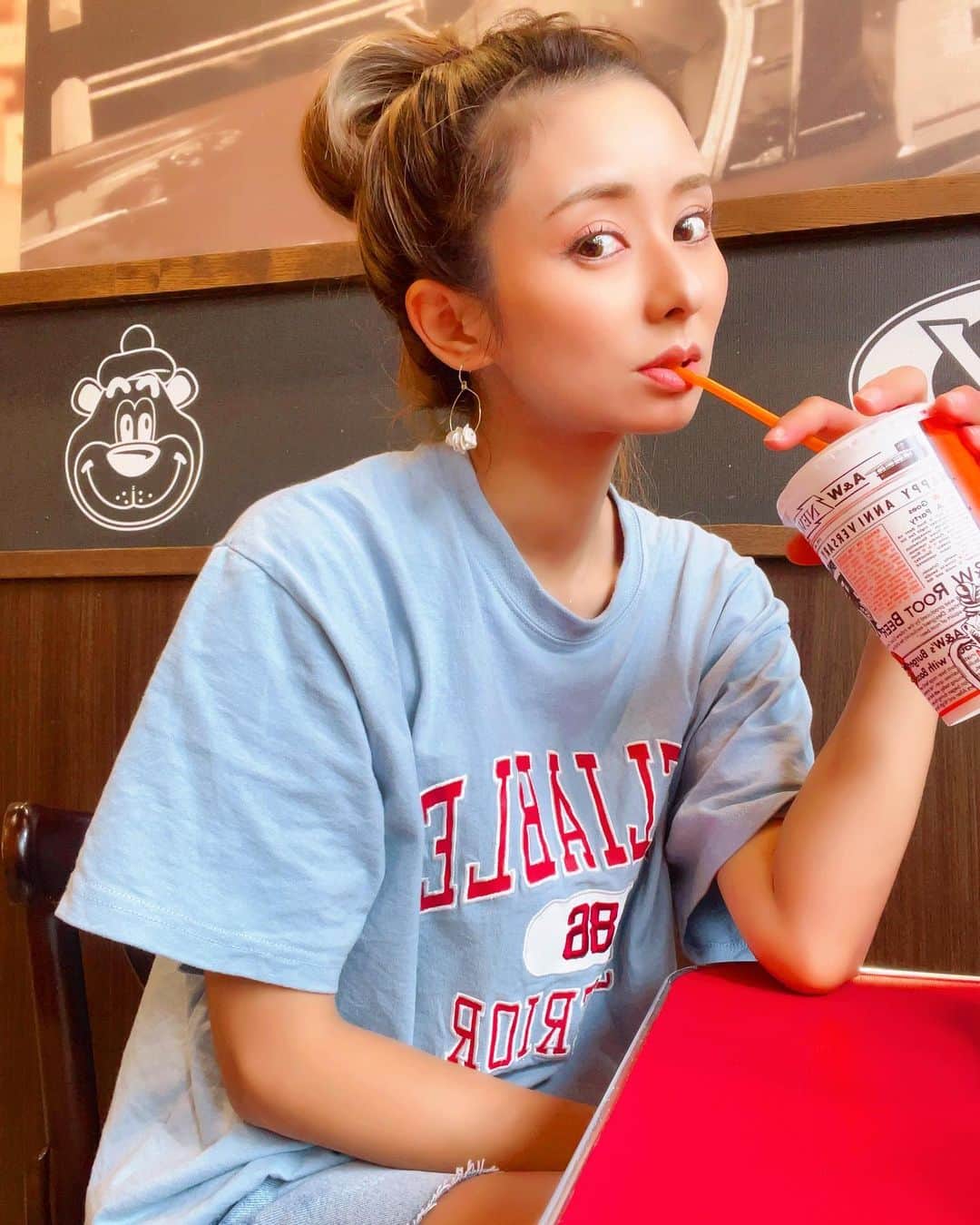 古澤未来のインスタグラム：「筋肉痛でちゃんとあるけない… 筋力こんな弱ってたの？わたし😂😂😂  筋肉痛の対処でおすすめ知ってる方いますかー？😫足があがらない…   #ダンプ運転手  #ガテン系女子   #筋肉痛  #特になにもしてない のに  #痛い  #筋肉なさすぎの人   #japan」