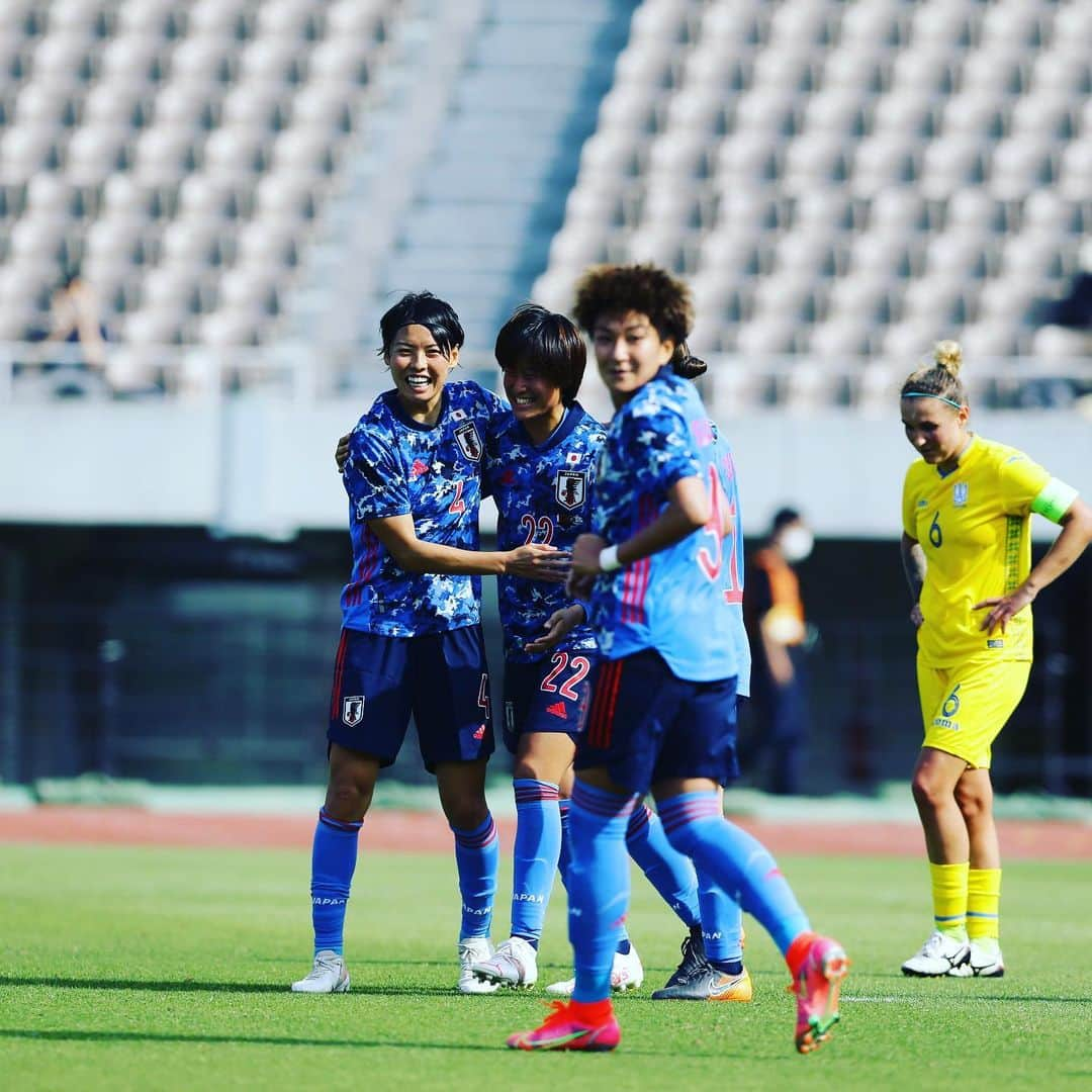 宝田沙織さんのインスタグラム写真 - (宝田沙織Instagram)「ウクライナ戦🇺🇦 8-0 メキシコ戦🇲🇽 5-1 たくさんの応援ありがとうございました！！  このような状況の中試合ができたことに感謝します！ そして、もっとレベルアップできるように頑張ります！！」6月14日 21時28分 - sao_11_rin