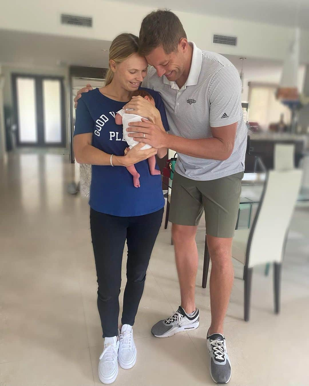 デビッド・リーさんのインスタグラム写真 - (デビッド・リーInstagram)「Family of 3 ❤️ Olivia Wozniacki Lee born on June 11, 2021 #Girldad 👨‍👩‍👧」6月14日 23時56分 - davidlee