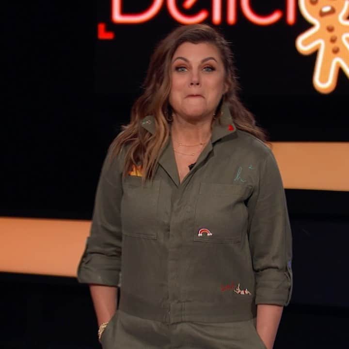 ティファニー・ティーセンのインスタグラム：「You may have heard…but @deliciousnessmtv is back a week from tonight with all new episodes starting Monday June 21st on @mtv So grab a cocktail, an appetizer or hell…a whole damn platter of food and sit down to laugh with us.」