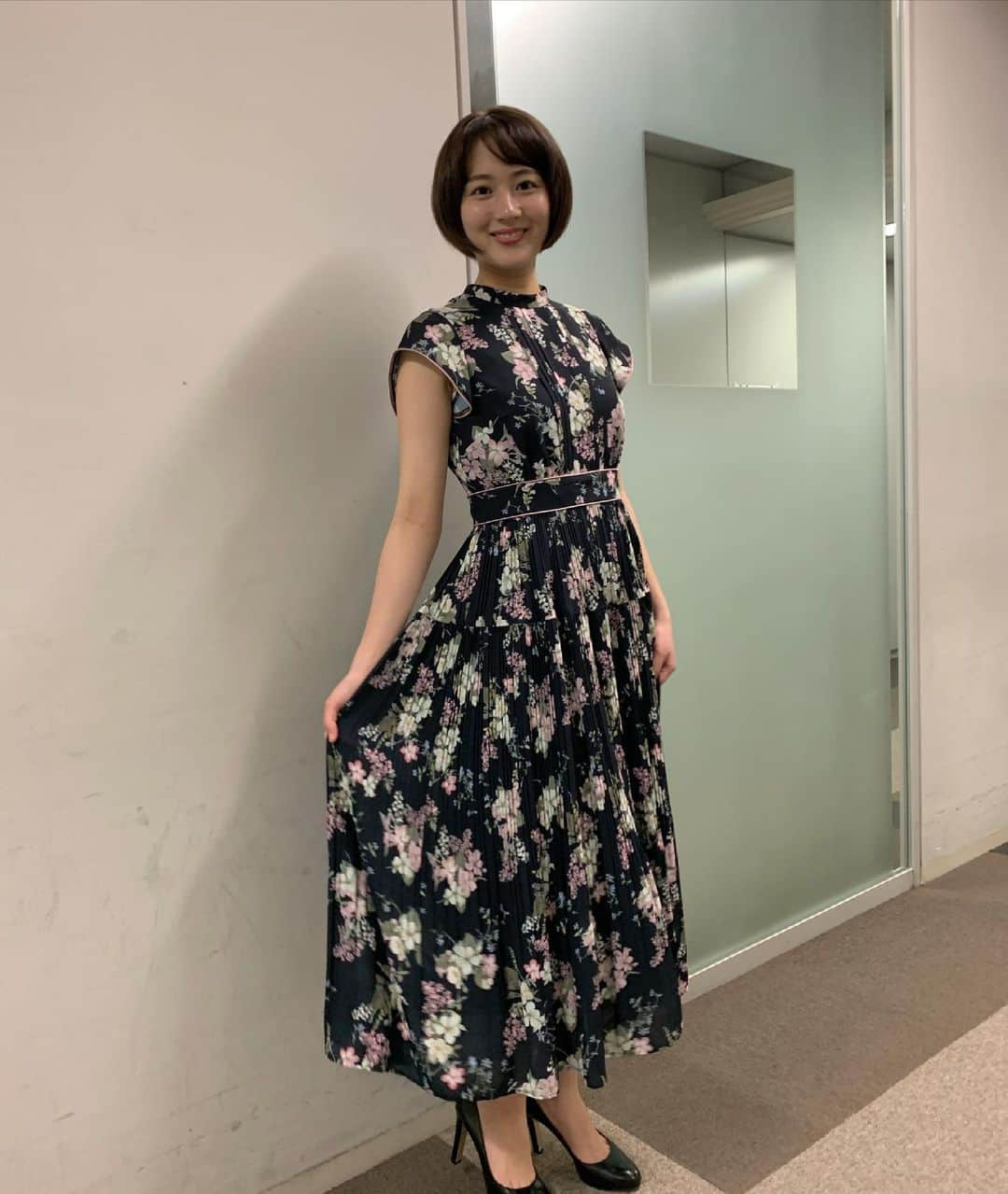 永尾亜子さんのインスタグラム写真 - (永尾亜子Instagram)「お久しぶりです！ みなさんお元気ですか？わたしは最近健康診断を受けたので健康になった気分になりました。 更新しなさすぎてめざましテレビの衣装の写真がかなり溜まっていたので全部載せます。これからはもっと更新頻度を上げたいと思っております....」6月15日 11時12分 - ako_nagao