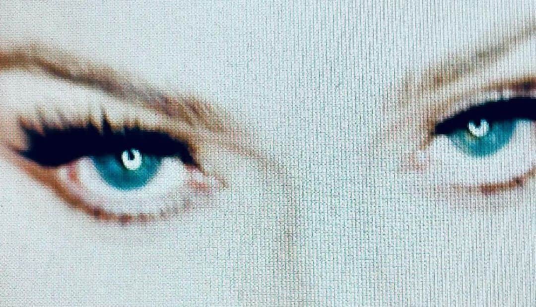 マドンナさんのインスタグラム写真 - (マドンナInstagram)「The Eyes  are the Window to the Soul 🧿🧿」6月15日 4時56分 - madonna