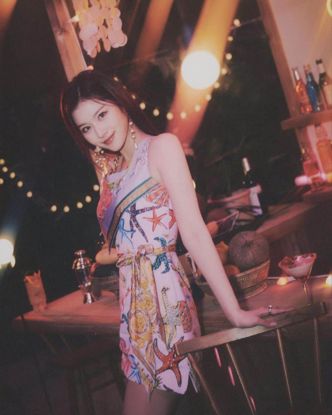 サナのインスタグラム：「— : 🐿  ♩ #twice #트와이스 #トゥワイス #sana #sanaminatozaki #minatozakisana #사나 #jyp #tasteoflove #alcoholfree #nosananolife #yesiamsana #kpop   210613 ♪ Taste of Love - Fallen Ver.」