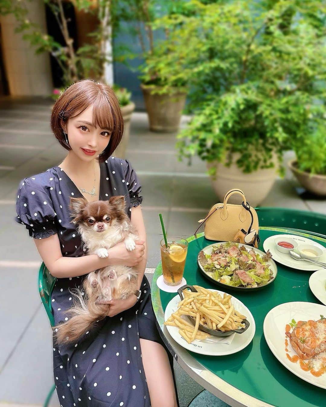 サキ吉さんのインスタグラム写真 - (サキ吉Instagram)「らんとデート🥰❤️ のりお🐶に浮気してきました💓 夢ツナごめん🤣 ． らんいつも可愛いお店探してくれる🥲💓 ありがとう💓 @r_trip_x  一緒に行きたいとこたくさん！！！🥺💕 ． #shibuya  #lunch #渋谷ランチ #渋谷グルメ #ペット可カフェ  #ドゥマゴパリ」6月15日 10時07分 - sakikichi1201