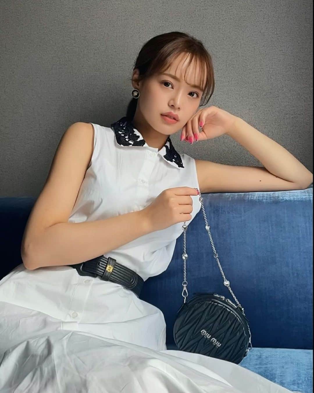 SERINAのインスタグラム：「都内は梅雨入りしたね☔️  雨だとテンション下がるけど、 この時期は紫陽花が 綺麗に咲いてるから見つけると ちょっとテンション上がる💠💗  明日もハッピーな一日にしようね🌈  #cyberjapan#cyberjapandancers#cjd_serina」