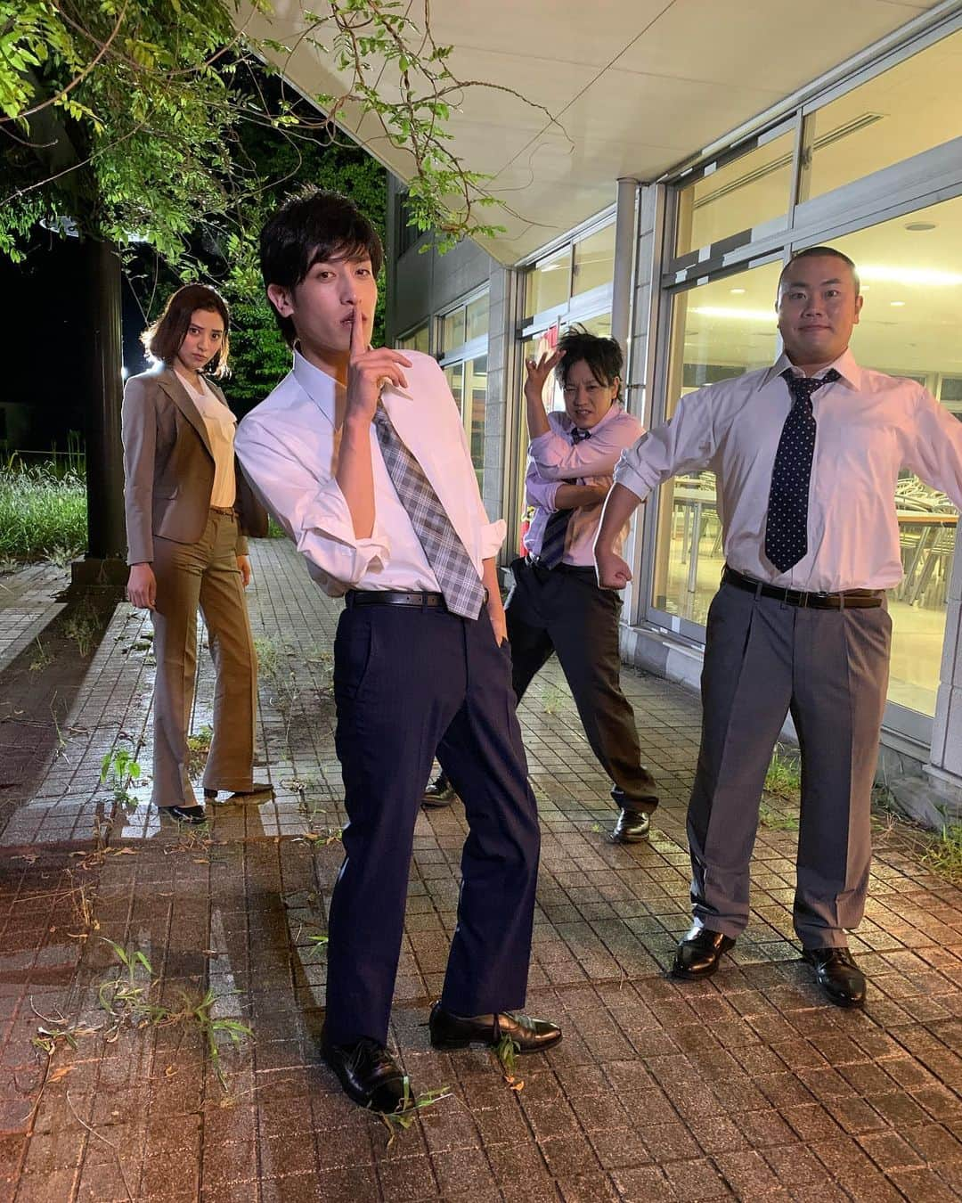 日本テレビ「THE突破ファイル」さんのインスタグラム写真 - (日本テレビ「THE突破ファイル」Instagram)「F4かな？  #突破交番の爆イケ巡査たち #突破ファイル  #今週木曜放送 #兼近大樹  #岡部大  #松陰寺太勇  #岡本あずさ」6月15日 19時37分 - toppa_ntv_official