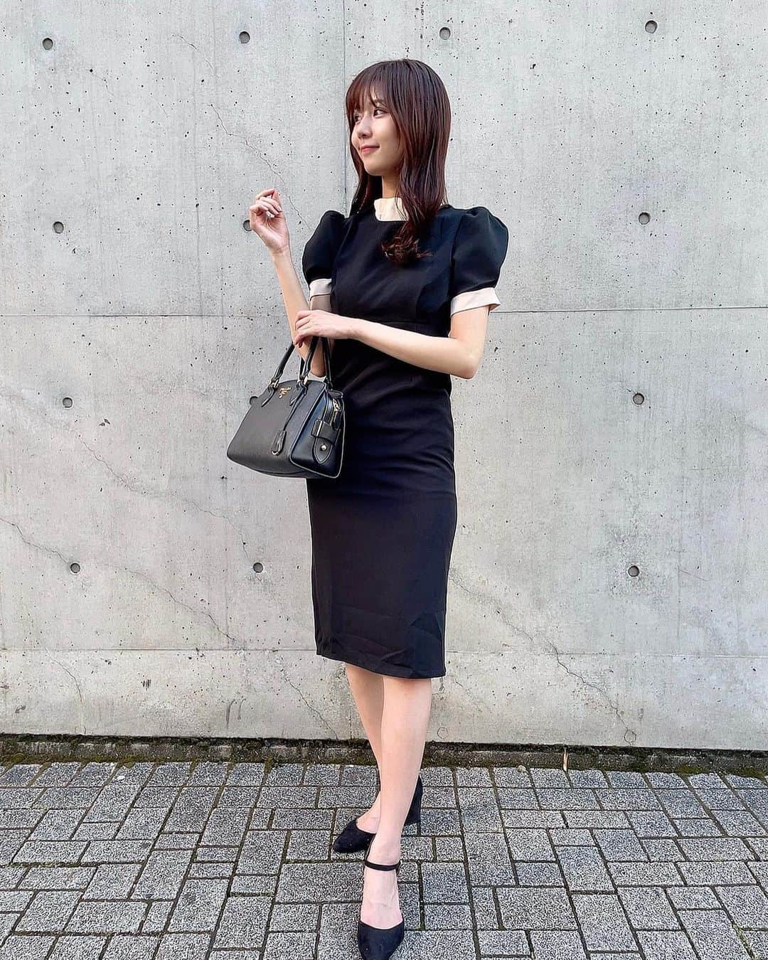 杉浦みずきのインスタグラム：「. ピタッとシルエット系もたまには◎ 大人可愛い❤︎ 最近ワンピ多いかも ・ ・ #ootd @teddy__moon  #teddymoon」