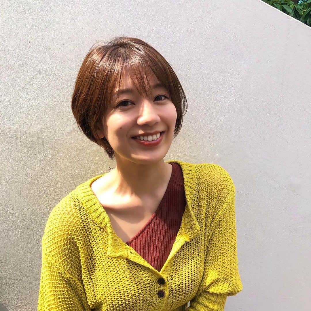 佐藤美希のインスタグラム：「夏は前髪シースルー派！  #梅雨入り #shortcut #shorthair #自然光の使い方 #ツヤ超えてテカりん」