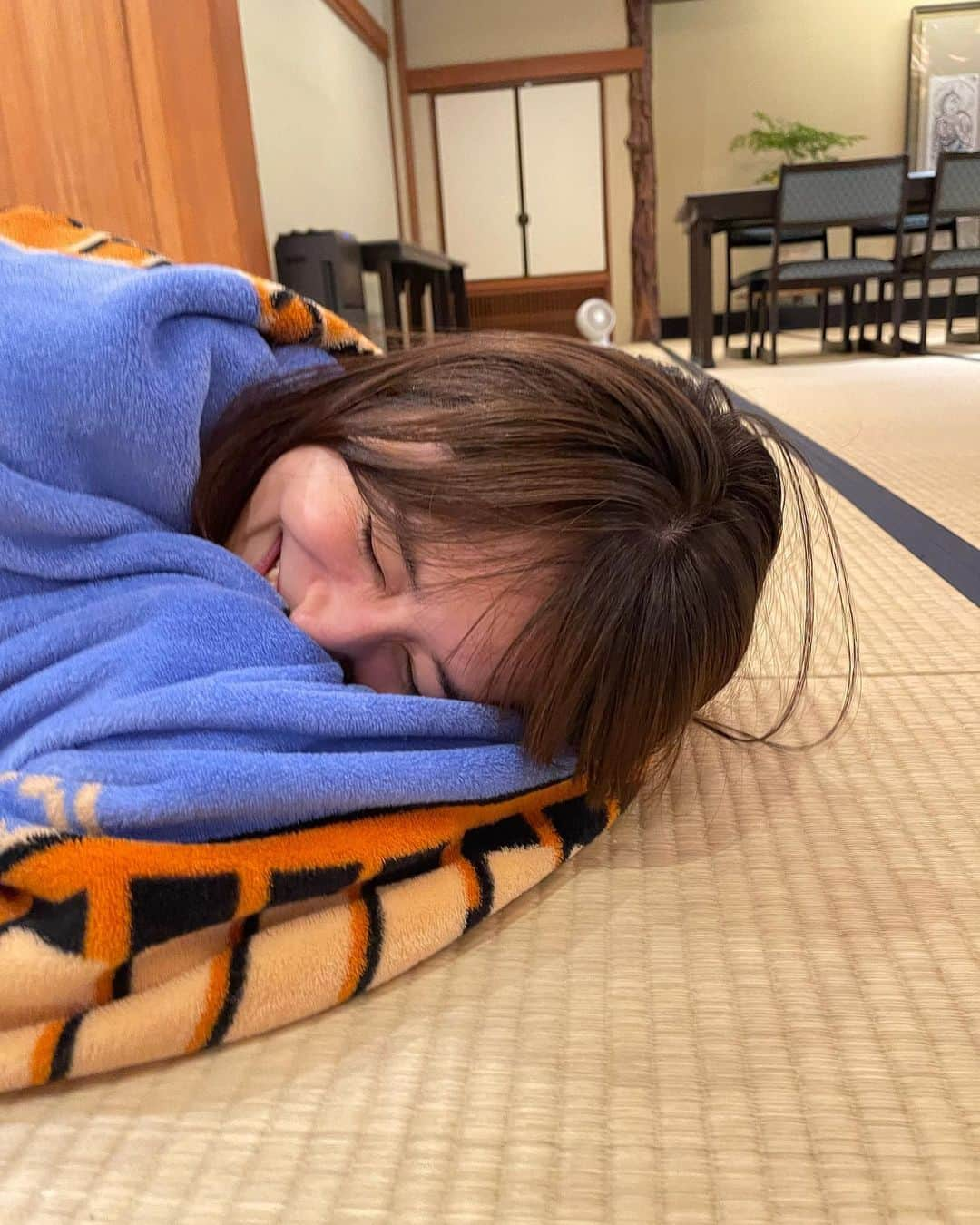 本田翼さんのインスタグラム写真 - (本田翼Instagram)「💤 すんごい照れてるの。 #彼女と昼寝なうに使っていいよ　 #アリスタグラム #ラジエーションハウス2」6月15日 18時15分 - tsubasa_0627official