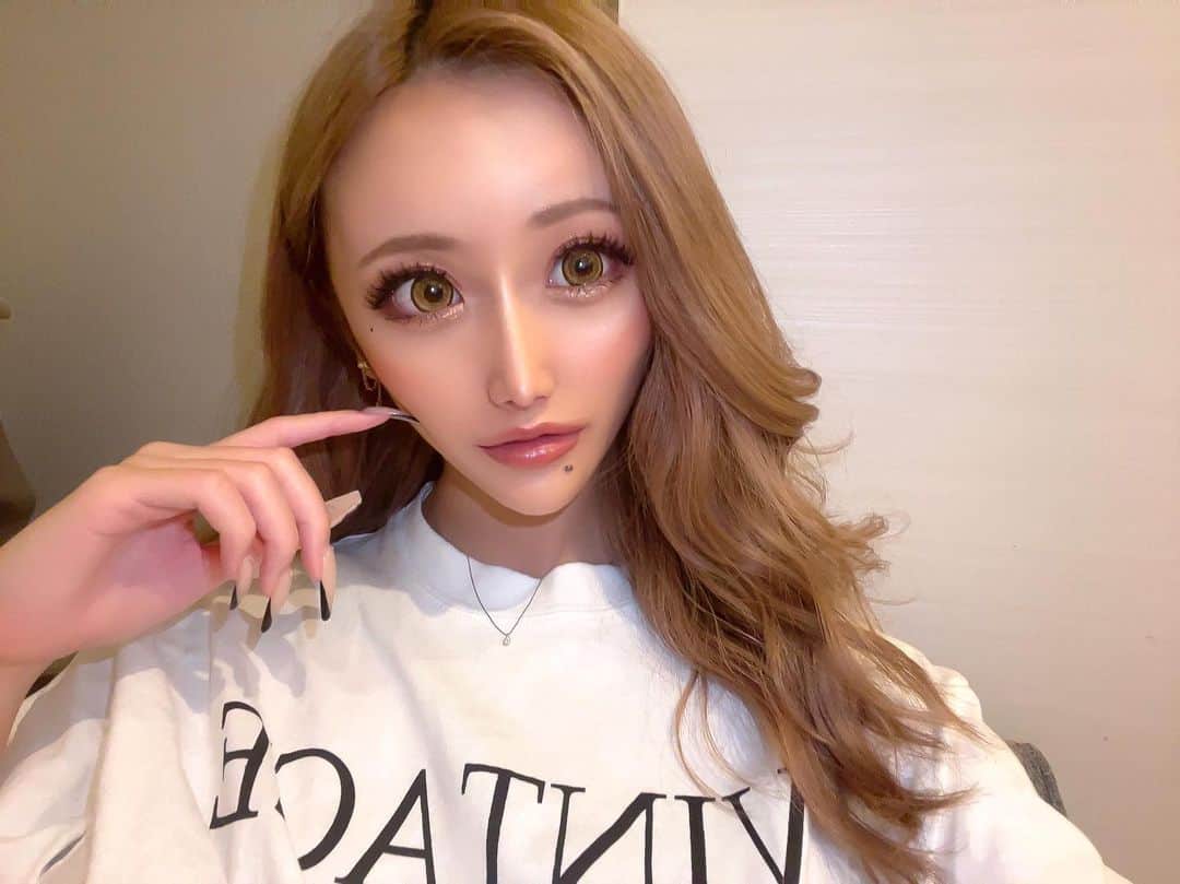 さあちゃむ.のインスタグラム：「🤍  風俗嬢大っ嫌いだけど1番嫌いなのは 彼氏だいすきアピールしてるくせにしっかりパパ活しまくってる港区女子です タチが悪いので滅んでください」