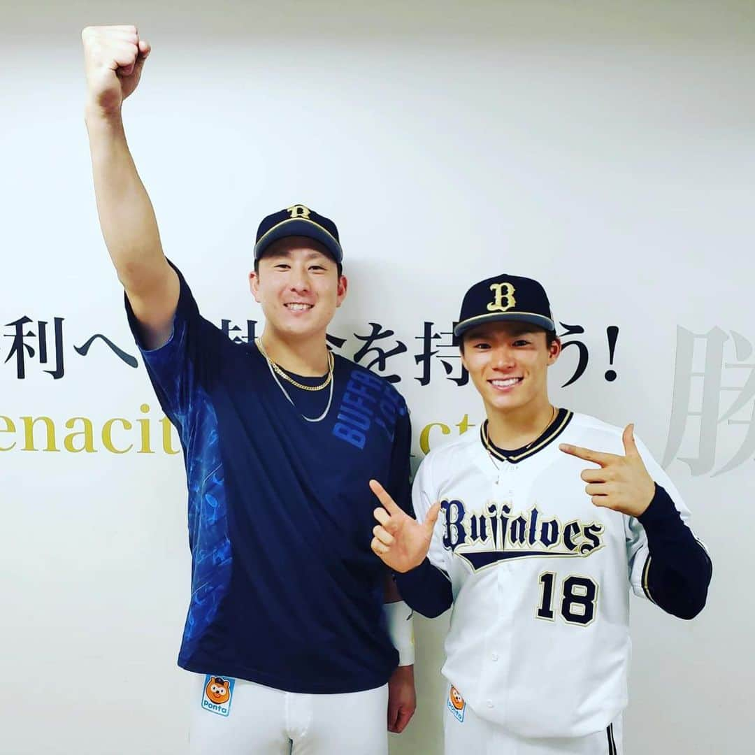 山本由伸さんのインスタグラム写真 - (山本由伸Instagram)「ラオウさんえぐい！🙇‍♂️ トライさんもえぐいっ！🙇‍♂️  次回登板も頑張ります！ #杉本裕太郎 #伏見寅威 #山本由伸」6月15日 19時20分 - yoshinobu__yamamoto