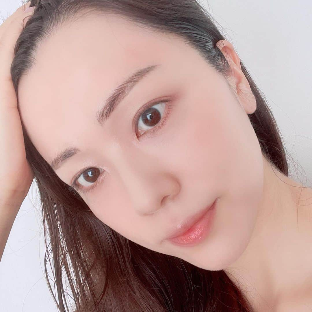 本田朋子さんのインスタグラム写真 - (本田朋子Instagram)「眉のアートメイクをしてから、自眉にうんざりするストレスがなくなって快適です。 メイク時間も短縮できて👍  #アートメイク #眉なしからの脱出  #すっぴん眉」6月15日 21時30分 - tomoko_honda_official_phonics