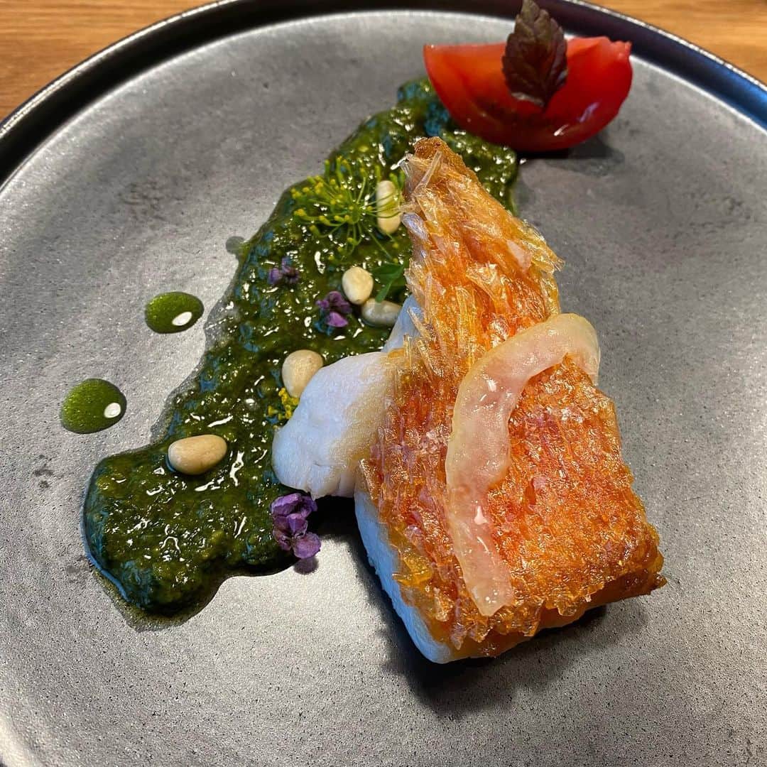 熊谷真実さんのインスタグラム写真 - (熊谷真実Instagram)「MaisonKei  予約の取れないレストラン  お水までシリカがはいってて。 特筆すべきは  味変のサラダ 感動が次々。  ８月の予約をお願いしました。 ご馳走様でした。  #熊谷真実 #maisonkei  #御殿場へ #御殿場も静岡県 #時々ご馳走食べたい #お着物リメイク」6月15日 23時01分 - mami_kumagai310