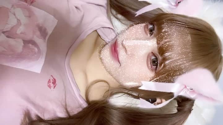 一ノ瀬りとのインスタグラム：「めーぎょろってしてぎゅって瞑るの昔からの癖で治んないの、やだ」