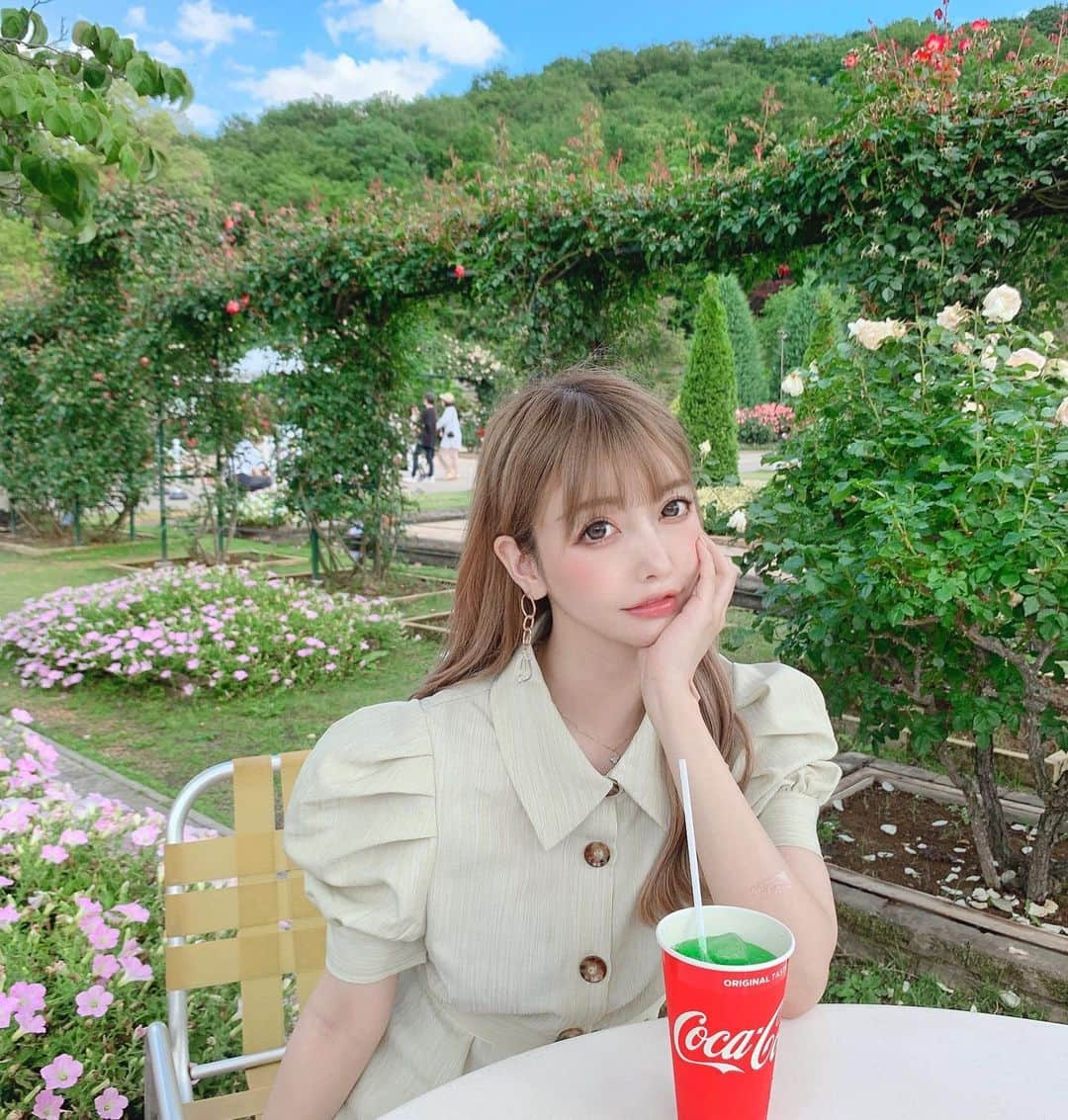 吉川ちえさんのインスタグラム写真 - (吉川ちえInstagram)「最近暑すぎて本格的な夏🌺🌴の 暑さがきたら耐えれるか不安💦笑 皆も熱中症☀️気をつけて過ごしてね🤟 . 今日は開運日✨ だったので狙ってたバッグ👜と ピアスを買いました😂❤️❤️ . 1年3回だけある吉日だったので 神社に祈願したりYouTube個人ちゃんねる 開設したり良い日になりました👍💕 . #selfie  #開運日」6月15日 23時51分 - yoshikawachie_16