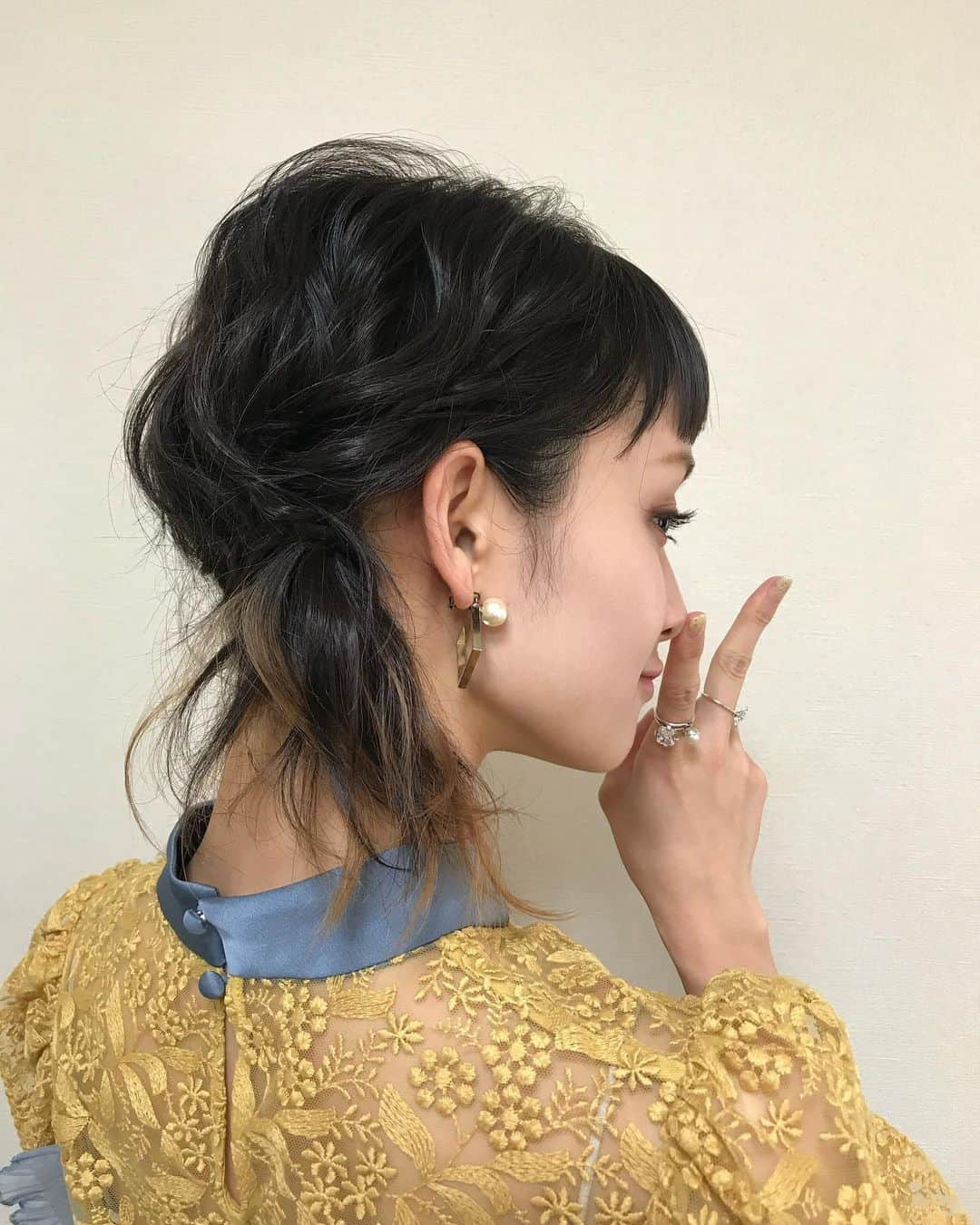 剛力彩芽さんのインスタグラム写真 - (剛力彩芽Instagram)「*** たまにはバックショットで ヘアスタイルもお見せしてみたり♡ だいぶ髪の毛伸びましたねぇ(*´艸`)  👚お衣装👖 @pameopose   #アンビリバボー  #アンビリ #衣装」6月16日 0時04分 - ayame_goriki_official