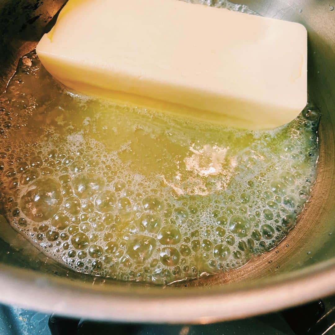井上咲楽さんのインスタグラム写真 - (井上咲楽Instagram)「. 少し前にギーの作り方を教わりました！ちょっと焦がして香ばしいクッキー臭になったけど！美味しい！」6月16日 8時49分 - bling2sakura