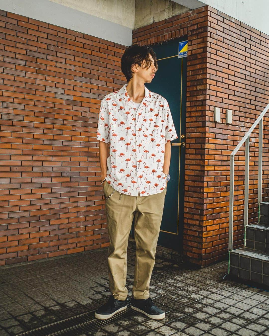 雄三 雨宮さんのインスタグラム写真 - (雄三 雨宮Instagram)「today's outfit  #アロハシャツ #schott  #フラミンゴ #夏コーデ #チノパン #dickies  #ディッキーズ   #スニーカー #vans  #メンズヘア #メンズファッション #メンズパーマ #メンズ髪型 #メンズヘアカタログ #メンズモデル #雨宮雄三#雨スタ」6月16日 11時06分 - amezooon