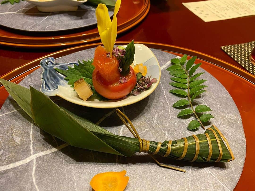 石田安奈さんのインスタグラム写真 - (石田安奈Instagram)「時差投稿💕  ご飯も美味しくてお部屋にプールと露天風呂って最高すぎない？🥺  ここは何泊もしたくなったなぁ❤️❤️❤️  #温泉#プール#ヴィラ　#坐漁荘#静岡#tokyo#onsen #hotsprings #hotspring #photo_jpn #japan_of_insta #beautiful Japan#instajapan #forestbathing #japantravl#japan_photo#japantrip#mieprefecture」6月16日 12時27分 - annaishida_0527