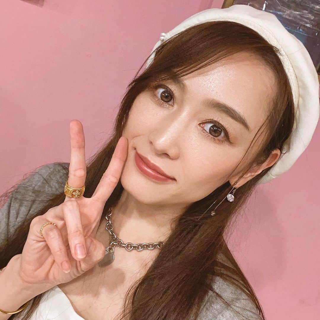 杏さゆりさんのインスタグラム写真 - (杏さゆりInstagram)「ガスマスクの伊藤さんトークイベントご視聴&ご観劇、ありがとうございました😇❤️ . 怖い話とか。。。今まで話した事無かった事とか話せて楽しかったwww . そんなのもYouTubeしてみたら？って話も浮上したので やってみよーかな？と思います😂😂😂 . 今日も新たな発見✨ . アーカイブでも見れるらしいので是非チェックしてみてね😇❤️ https://www.loft-prj.co.jp/schedule/lofta/182480 . #ガスマスクの伊藤さん #トークイベント #若手女優　では無いw #混ざらせてくれてありがと #杏さゆり　#SayuriAnzu」6月17日 0時49分 - anzu_sayuri_official