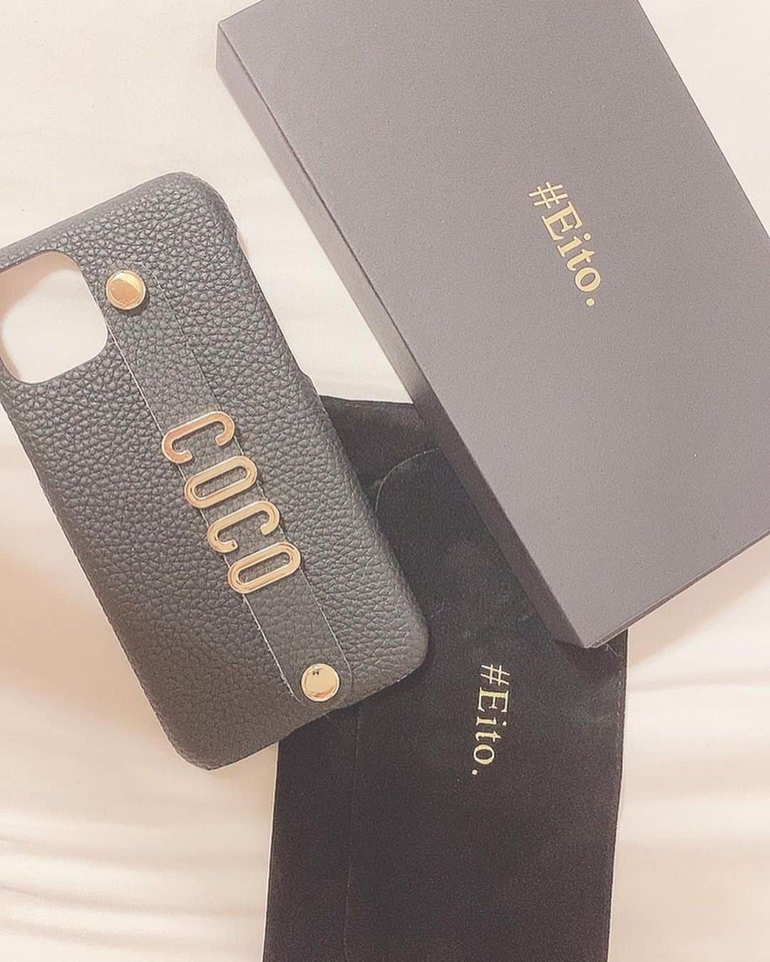 涼宮琴音のインスタグラム：「iPhoneケース可愛い(^^) 自分だけのオリジナルが作れるの めちゃくちゃ嬉しい🤍 @eito__selectshop さんで購入したよ🥰」