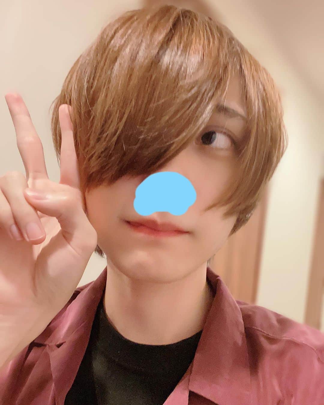 そらびびのインスタグラム：「コンビニ行ったら髪長すぎて女の子と間違われたので今日から俺は女の子です。 最近インスタのメンション？ みたいなみんなのストーリーが見れない。バグ？？？」