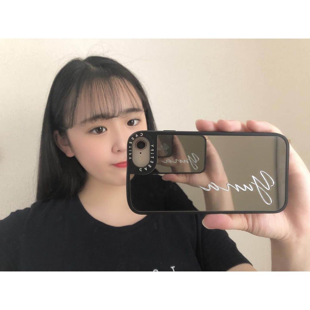 青木祐奈のインスタグラム：「・ ・ [ @casetify_jp ]さんから 素敵なiPhoneケース頂きました...!!🥰  名前入り🙈💓 自分好みにカスタマイズできるので皆さんも是非😆  マスクも頂きました！ありがとうございます！  新しいミッキーのもかわいい...🖤気になる...🧐💭笑  @CASETiFY @CASETiFY_jp #CASETiFY #ShowYourColors」