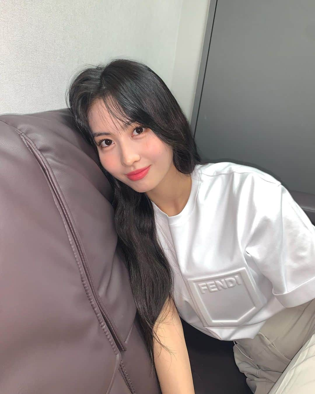 モモさんのインスタグラム写真 - (モモInstagram)「momo + comfortable outfits ✨  #MOMO #트와이스 #모모 #平井もも #もも #TWICE」6月16日 20時31分 - momojype