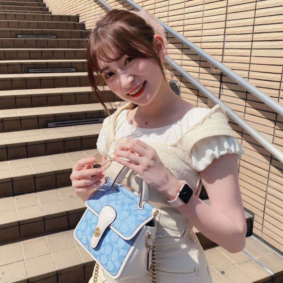 吉田朱里さんのインスタグラム写真 - (吉田朱里Instagram)「とある日の私服🦋 . 新しくゲットした @coach の バッグを持ちたかったので 全身アイボリー🤍🐣 #CoachNY @Coach #PR」6月16日 20時39分 - _yoshida_akari