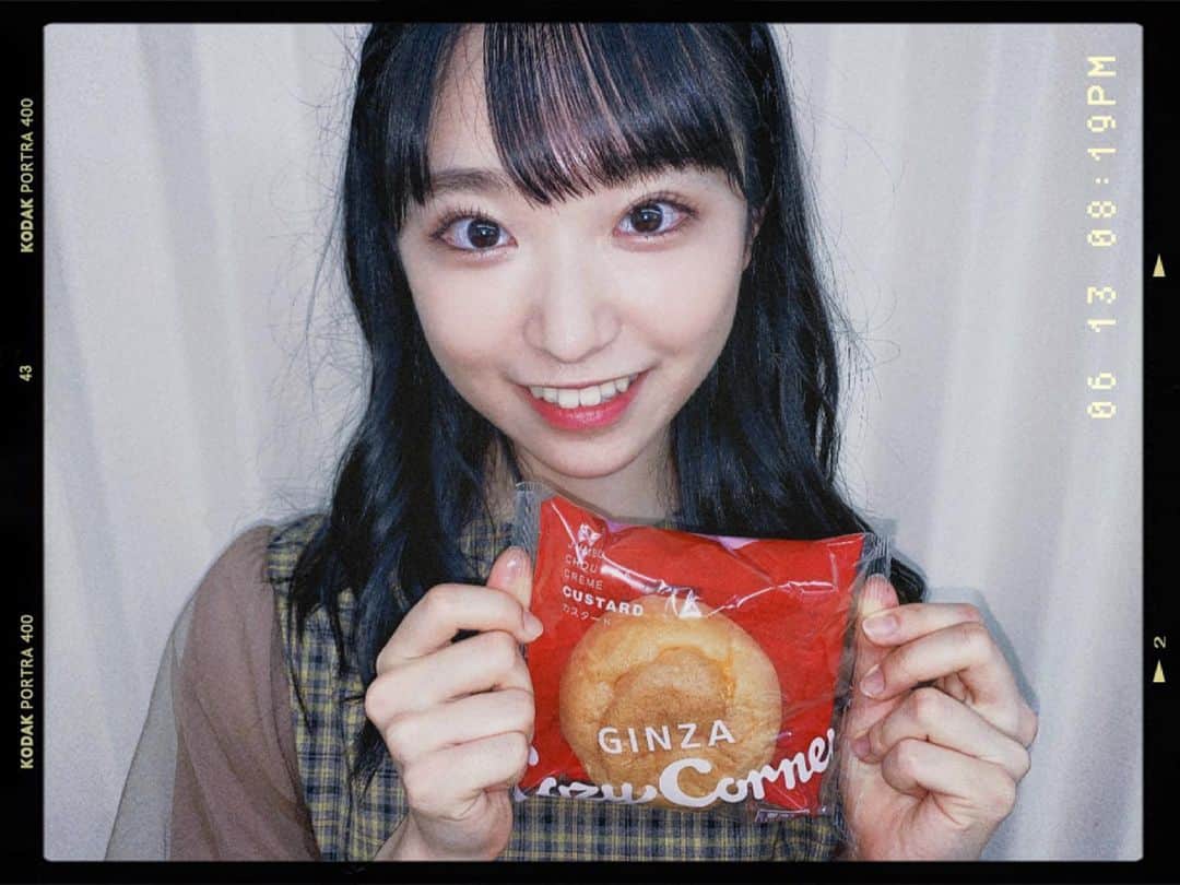 のインスタグラム：「. ୨୧┈┈┈┈┈┈┈┈┈┈୨୧ . お久しぶりの投稿🌼 . はるな愛さんから 差し入れでいただいたシュークリーム ものすごく美味しかったなぁ🤤 . #シュークリーム . ୨୧┈┈┈┈┈┈┈┈┈┈୨୧」