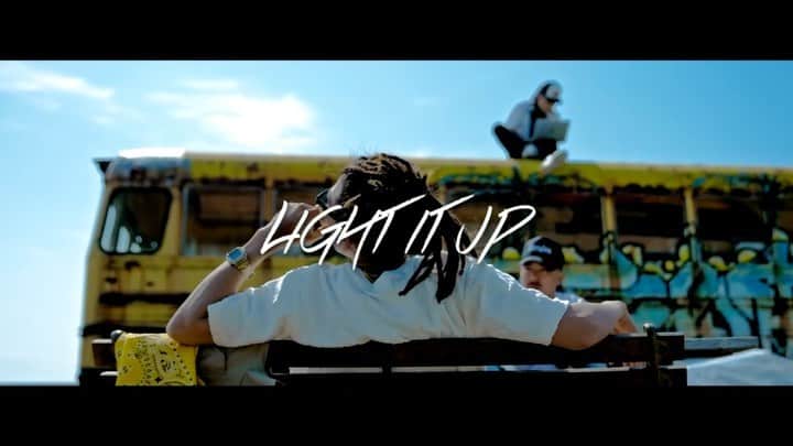 Ellow Bucksさんのインスタグラム動画 Ellow Bucksinstagram Light It Up Mv Out Now My First Ragga Beats Rudebwoyface045 君とオレが手組めばまず間違いない Big Up Jun Bantyfoot Bantyfoot Official Ccc Banty Foot Light It Up Feat