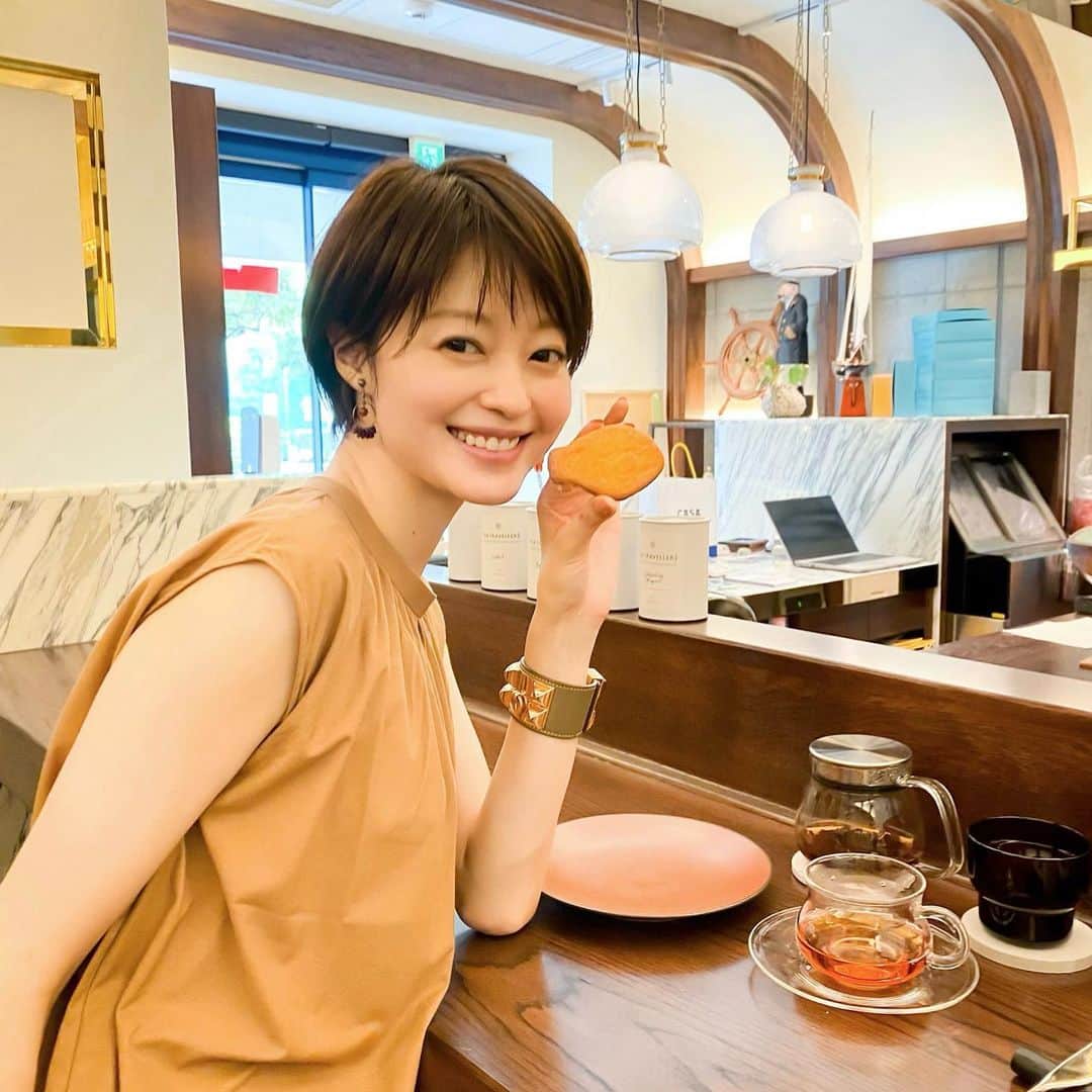 小林涼子さんのインスタグラム写真 - (小林涼子Instagram)「. 私これ、ワンホールいけるって 思ってた。 チーズアイス食べたよね？ってのは 言わないで🤭 #トロけるチーズケーキ #カーサデガスタ #カーサデフォンデュ」6月17日 7時30分 - ryoko_kobayashi_ryoko