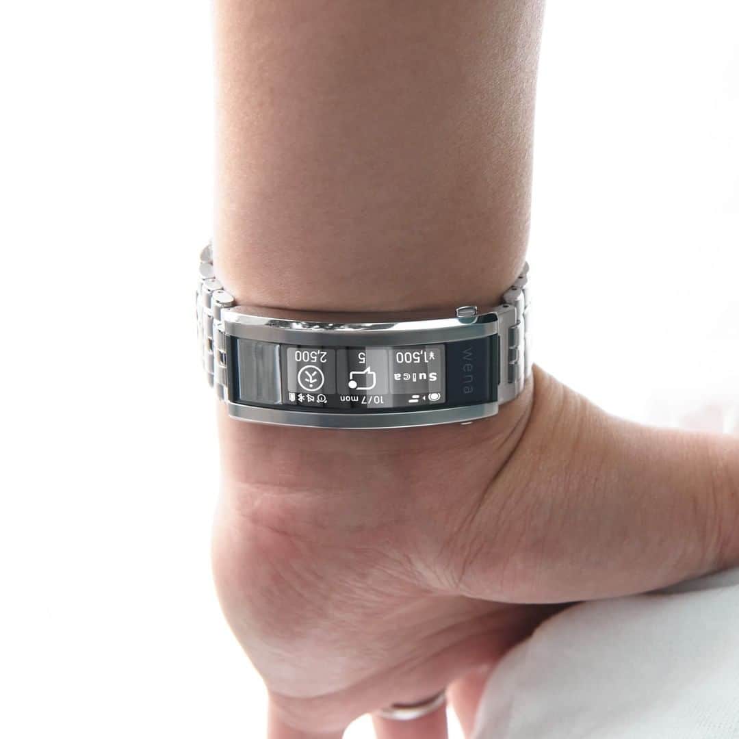 CITIZEN（シチズン時計）さんのインスタグラム写真 - (CITIZEN（シチズン時計）Instagram)「『シチズンコレクション』から時計バンドのバックル部分にソニーの『wena 3』を採用した6モデルが登場！ ・ 「アナログ×テクノロジー」をデザインテーマに、『wena 3』に対応するバンドを新開発することで、快適な着用感と、腕時計の完成度にこだわりました⌚ ・ 光発電エコ・ドライブ搭載のアナログ時計に『wena 3』をバックル部につけることで、デジタル表示、バイタルセンシング、非接触決済のニーズに対応しています😊 ・ シチズンコレクション / CITIZEN COLLECTION wena 3  搭載モデル ・ 現在予約受付中！7月1日発売となります✨ ・ 詳細は、ストーリーズから🔎 ・  CB0017-71E 93,500円税込(税抜価格85,000円)  CB0017-71L 93,500円税込(税抜価格85,000円)  AT2497-54E 66,000円税込(税抜価格60,000円)  AT2498-51E 66,000円税込(税抜価格60,000円)  CA0087-63E  77,000円税込(税抜価格70,000円)  CA0088-61E 82,500円税込(税抜価格75,000円)   #シチズン  #マイシチズン  #シチズンコレクション #エコドライブ #時計 #腕時計  #腕時計くら部  #時計好きな人と繋がりたい #wena3  #sony  #ソニー  #watch  #watches #watchfan #japanwatch  #citizenwatch  #citizenwatches #ecodrive #ニューノーマル  #メンズファッション #メンズコーデ #メンズウオッチ #スマートウオッチ  #connectedwatch  #smartwatch  #夏コーデ #夏コーデメンズ」6月17日 19時55分 - citizenwatchjp