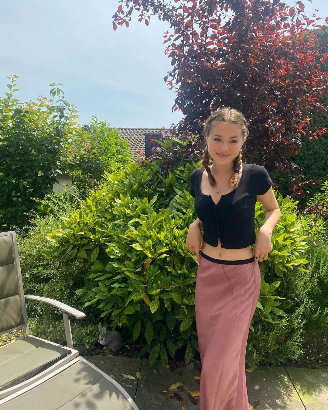 のインスタグラム：「🍀  It has been over 30 degrees 🌺 . スイスは毎日気温30度越えです！日本は梅雨の季節ですね…<3  . #ootd #halfgerman #halfjapanese #sunnyday #sunny #instagood #instagram #ootdfashion #ootdinspiration #swizterland #sunnydays #summervibes #summer #🍀」