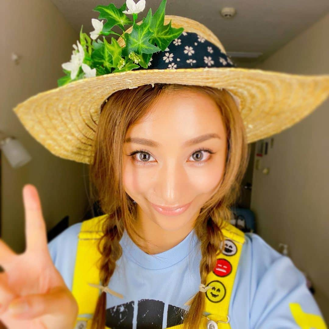 高橋メアリージュンさんのインスタグラム写真 - (高橋メアリージュンInstagram)「Today's hair&make up! #メアメイク #天才てれびくんhello #MEAmakeup #三つ編みアレンジ #リアル寝起き #寝癖　🤭」6月17日 20時08分 - maryjuntakahashi