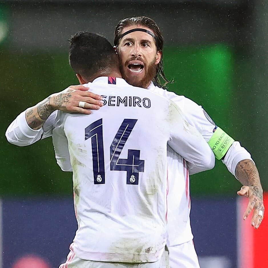 カゼミーロさんのインスタグラム写真 - (カゼミーロInstagram)「Fue un honor pelear a tu lado, capitán. Mucha suerte en el futuro, @sergioramos. 🤝」6月17日 20時41分 - casemiro