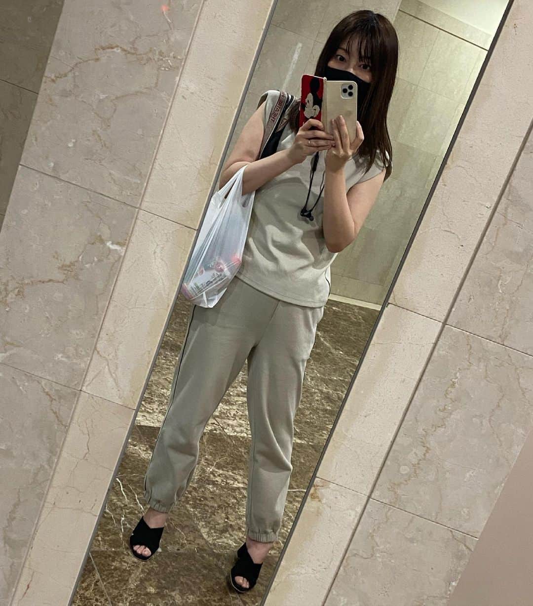 ヒラヤマンさんのインスタグラム写真 - (ヒラヤマンInstagram)「今日はミラオーウェンのスウェットのセットアップ！動きやすかった♡ #ootd #milaowen」6月17日 20時59分 - hirayaman2