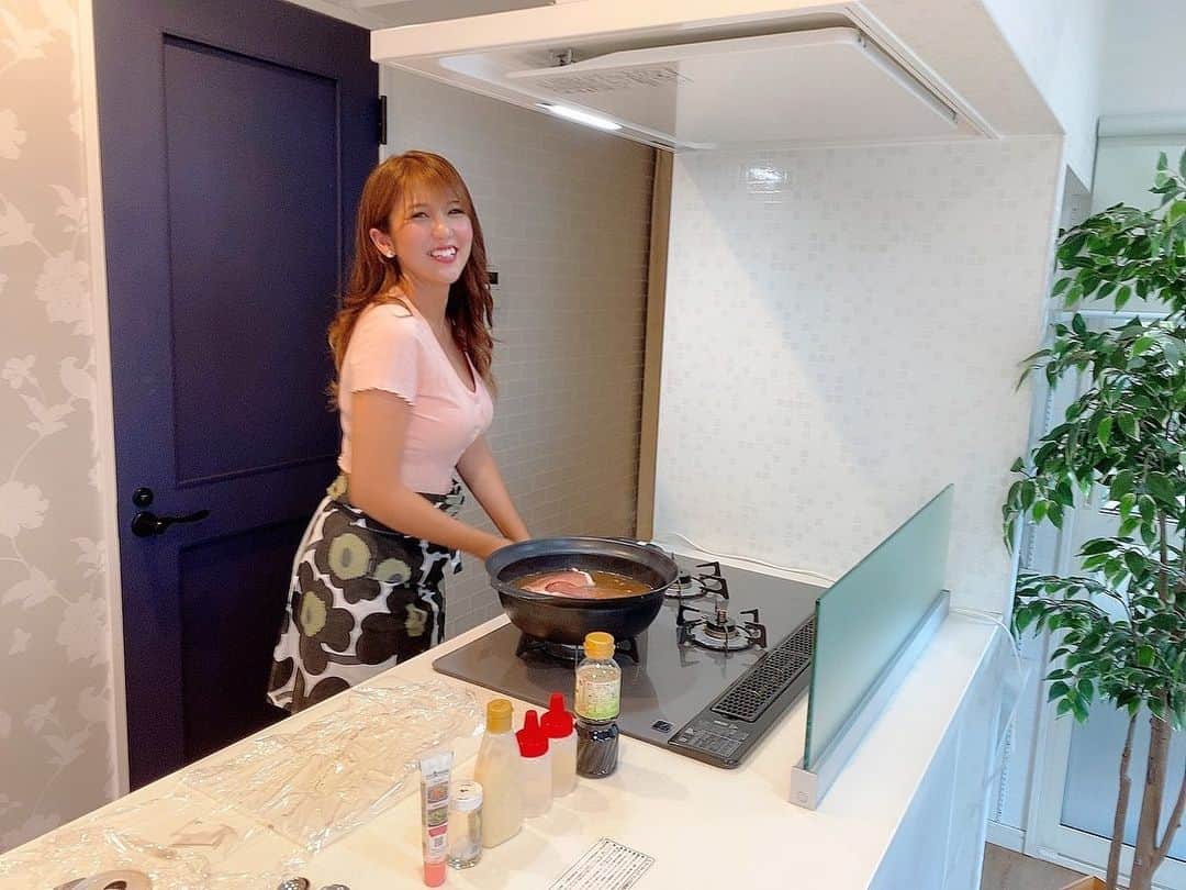 神谷麻美さんのインスタグラム写真 - (神谷麻美Instagram)「あさみすキッチンへようこそ💗🍳💕✨   #いらっしゃいませ ～❣️❣️👩🏻‍🍳💖✨   #アカイカ #料理 💗✨  #手料理  #cooking 👸💕🌈✨」6月17日 21時03分 - asamice428